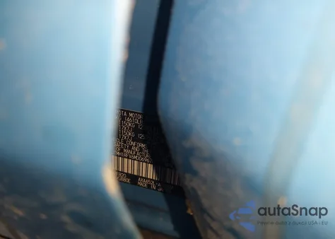 2021 Toyota Rav4 Le z USA, uszkodzony, nr VIN JTMH1RFV6MD069670